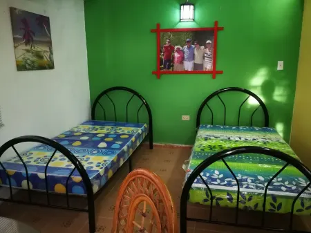 HERMOSA Y COMODA CASA EN LAS COSTAS DEL MAR CARIBE<br><br>IN FRONT OF THE SEA Отели рядом с достопримечательностью «Huerta Beach, Portobelo»