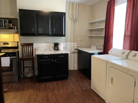 'Ralph' Comfortable Downtown/UK Apartment Hotels in 