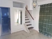 Grande Maison Meublée à Louer/6 Suites/piscine/grand Jardin /grande Capacité Hôtels à : Mellita