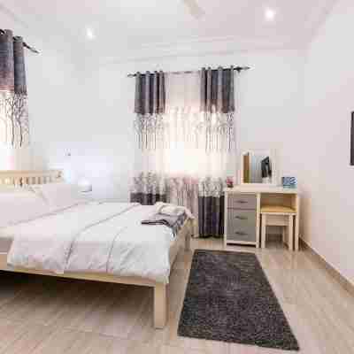 Cosy family orientated Villa only minutes from the beach and essential amenities Rooms