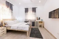 Cosy family orientated Villa only minutes from the beach and essential amenities Hotels in 