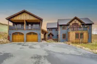 CB Trailhouse - Walk to Meridian Lake! - Bars