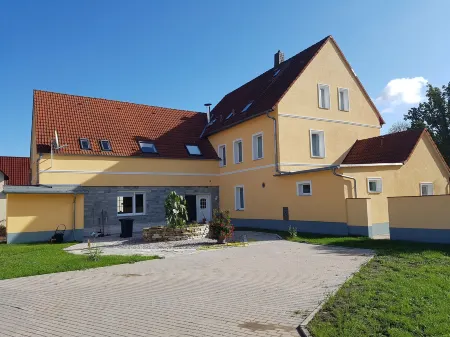 Gasthof Zur Alten Post Отели в г. Гербштедт