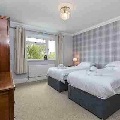The Lodge Rooms