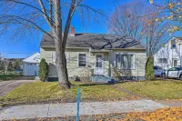 Charming Family Home ~ 4 Mi to Granite Peak! - Parkering