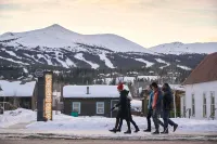 Quaint Studio in Heart of Breck Steps to Snowy Fun