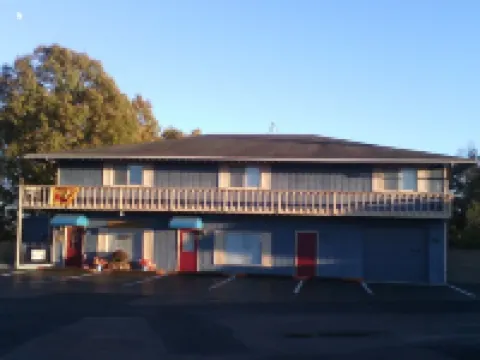 Mountain Country Motor Inn Hotels in Stone County