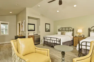 Huff House Inn and Cabins