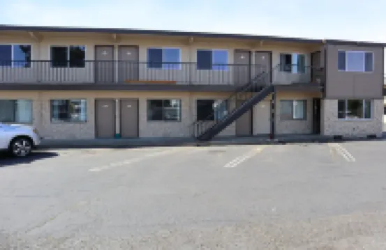 Silver Sands Motel