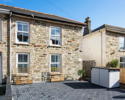 Beachspoke Loft Hotels in Redruth