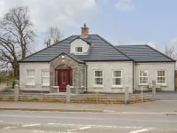Sliabh Amharc Hotels in 