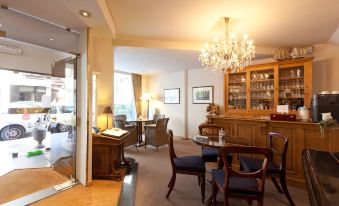 Hotel De Hofkamers
