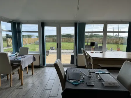 Barmouth Beach Club Отели в г. Talybont