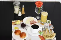 Hotel Italia Cuenca - Tranvia Centro & Aeropuerto