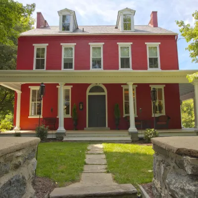 The Hollinger House Отели рядом с достопримечательностью «Железнодорожный вокзал Ланкастер»