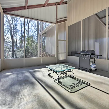 Home w/ Screened Porch - Near Toledo Bend Lake!