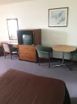 Village Motel - parking