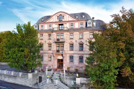 Dappers Wellness Hotel Отели рядом с достопримечательностью «Museums Schloss Aschach»