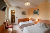 Eliseo B&B Ristorante Hotels near Collegiate Church of San Cristoforo, Barga
