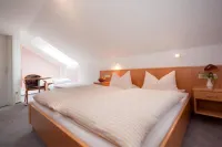 Landgasthof Am Sonnenhang Hotels in VohenstrauB