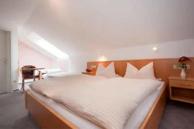 Landgasthof Am Sonnenhang Hotels in Pfreimd