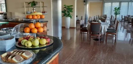 Residence all'Adige Отели рядом с достопримечательностью «Villa Mosconi Bertani»