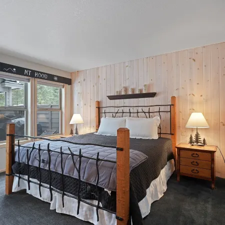 Beautifully Updated 6 Todd Home with Hot Tub and Easy Access to Sharc by RedAwning