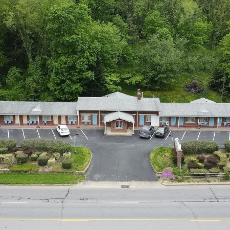 Parkway Inn