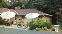 The Saugatuck Retro Resort Motel - Parkering