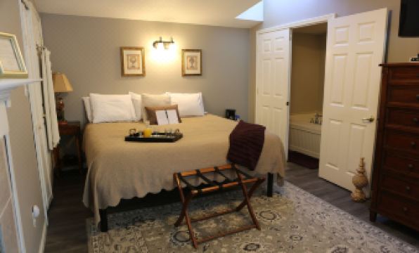Martha's Vineyard Bed & Breakfast
