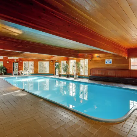 Colorado Retreat - Heated Pool Access, Near Skiing