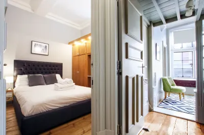 Historic Two Bed Apartment in the City Centre Hotels in Bristol Old City