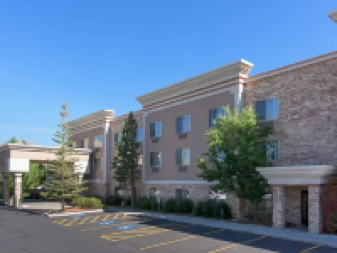 Wood River Inn & Suite Hotels in Hailey
