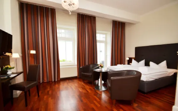 賓茨斯塔德酒店