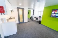 100 Dale Road Studios in Guest House