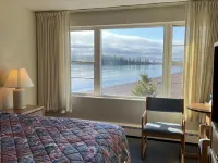 Shoreline Inn Hotels in Cook County
