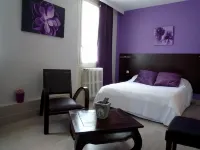 Logis Hôtel-Restaurant la Croix Couverte Hotels in Mayenne