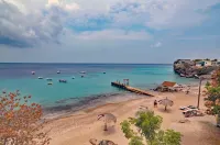 Oceanfront Bungalow 3 BR 3 Bath w/glorious views! Hotels in Westpunt