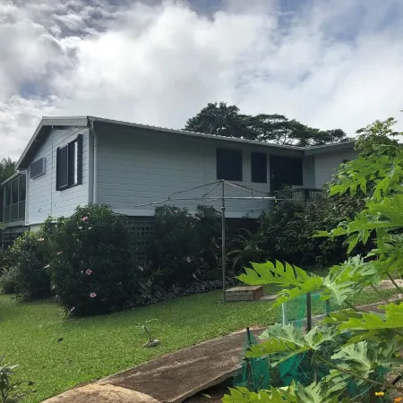 Vast family home, tranquil hillside location with Pacific views