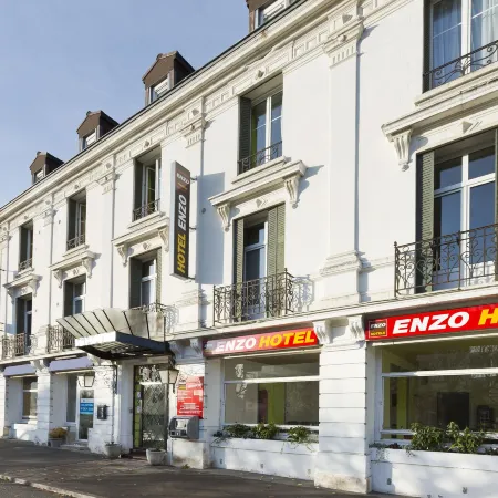 Enzo Hotels Contrexeville by Kyriad Direct Отели в г. Контрексевиль