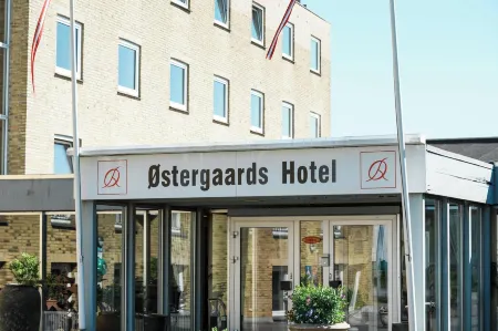 Østergaards Hotel Отели в г. Хернинг