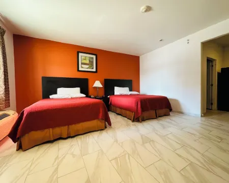 Lux Inn and Suites Hotels in Three Rivers