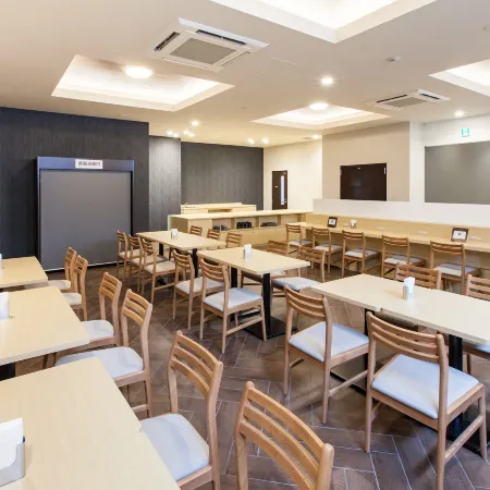 Y's Hotel Shin Osaka Отели рядом с достопримечательностью «Компания Nissin Food Products Co., Ltd.»