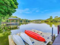 'Duck and Bug's Cabin' on Boone Lake w/ Boat Dock! Hotels in Piney Flats