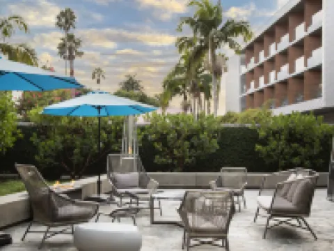 Shore Hotel Hotels near Third Street Promenade