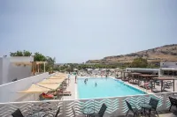 Aiora Aqua Resort - Infinity Pools