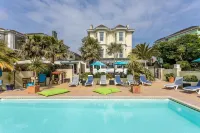 The Cimon - Rooftop Pools