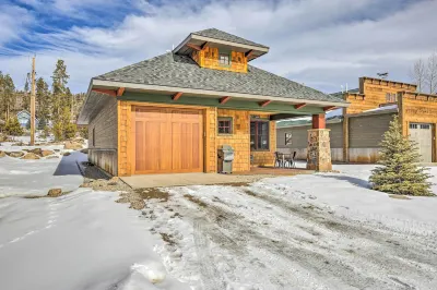 Dog-Friendly Cabin in the Heart of Grand Lake! Hotels near Rocky Mountain SUP