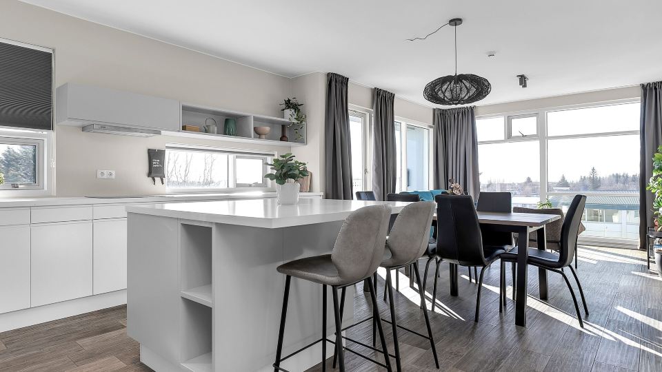 Bella Apartments & Rooms