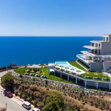 Collection View Free Spa & Padel